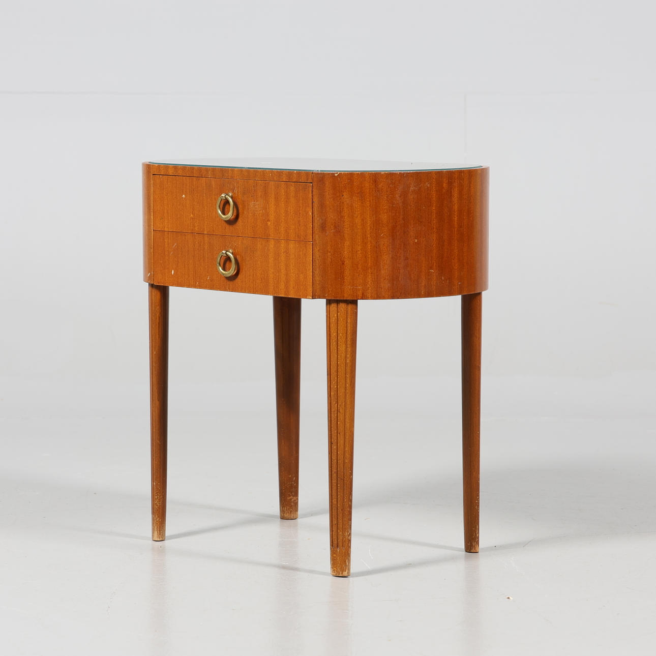 BYRÅ med glasskiva, 2-lådig.