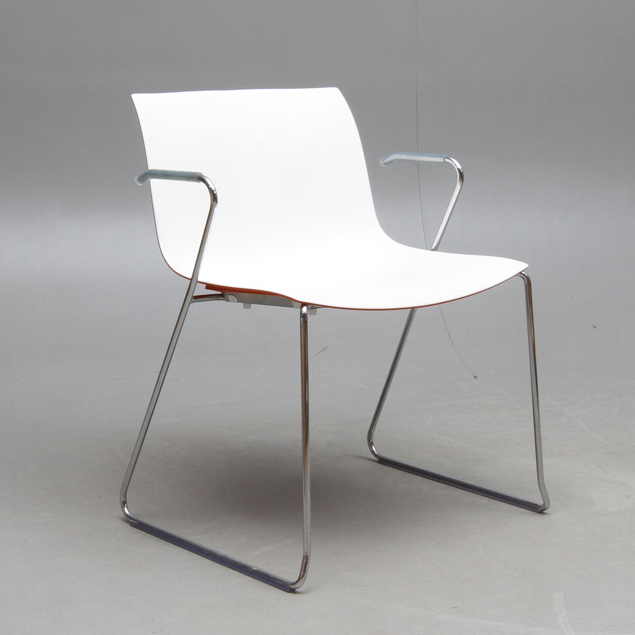 STOL, Lievore Altherr Molina, modell Catifa 46.