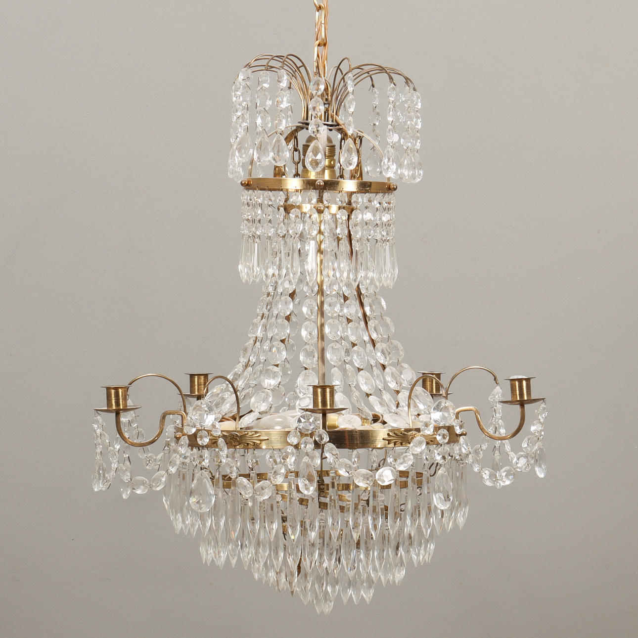 CRYSTAL CHANDELIER 5 candle holders.