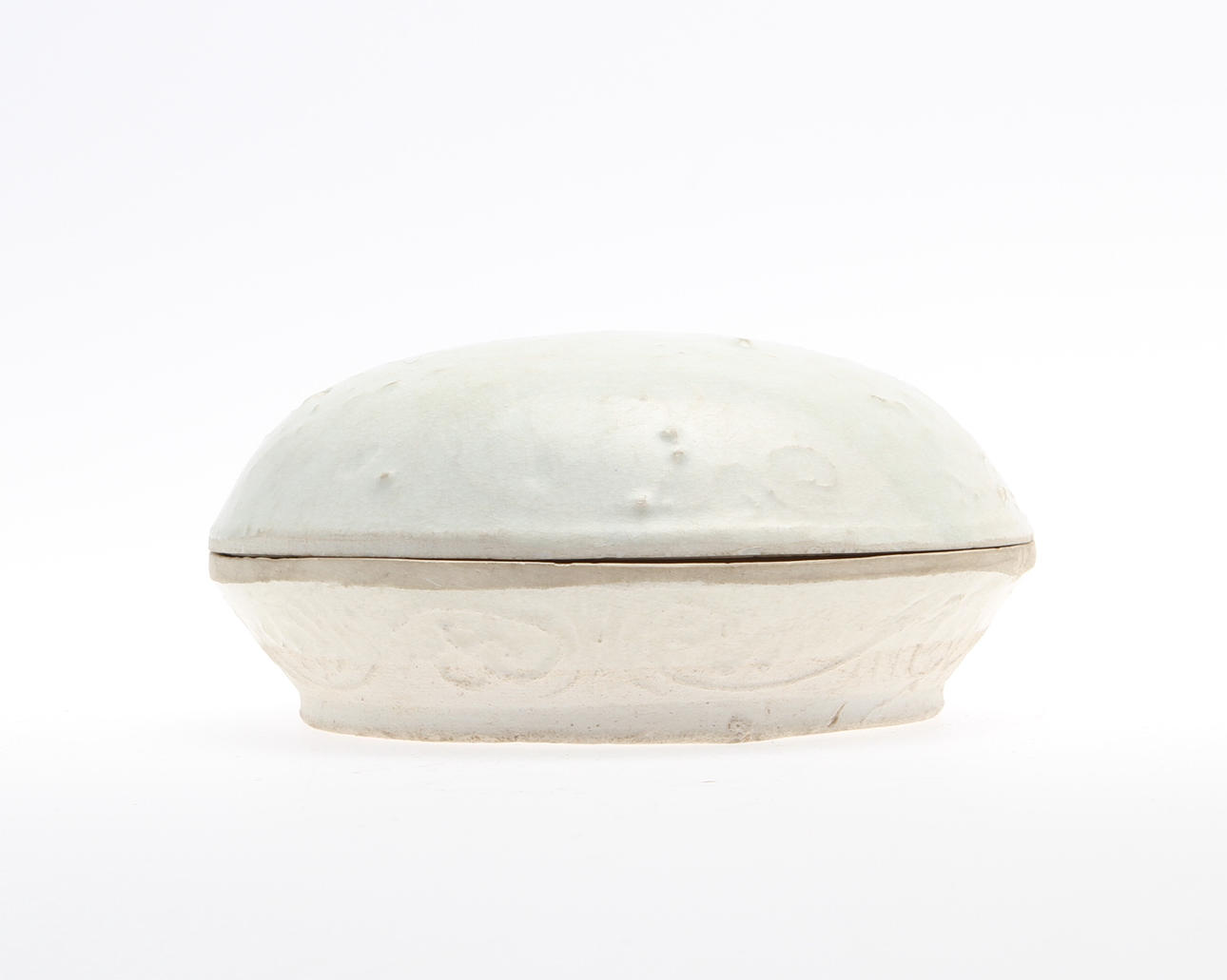 DOSA SAMT LOCK, porslin, Kina, sannolikt Song/Yuan.