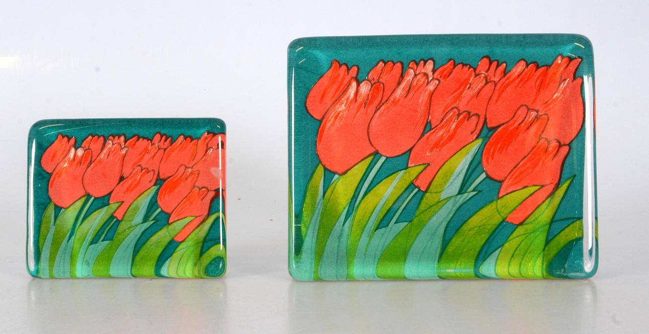 HELJÄ LIUKKO-SUNDSTRÖM. Glasdekorationer, 2 stycken.