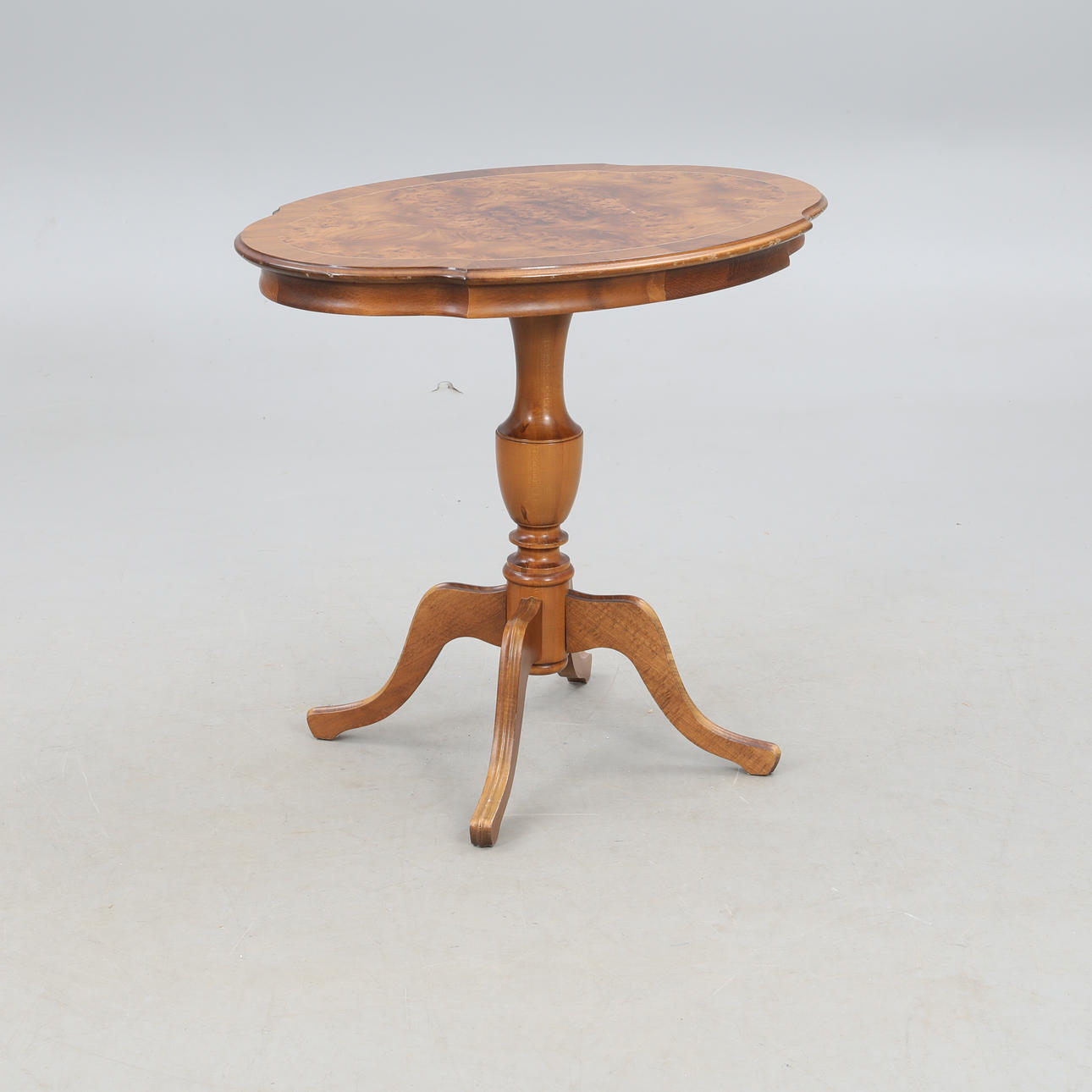 PELARBORD, Rydén Möbler, Nybro.