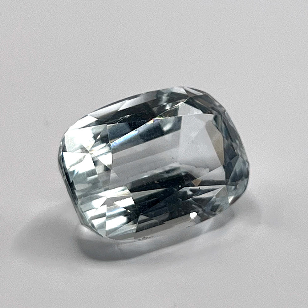 - 18.05ct Natural Goshenite. Cushion Cut. Jewellery & Gemstones ...