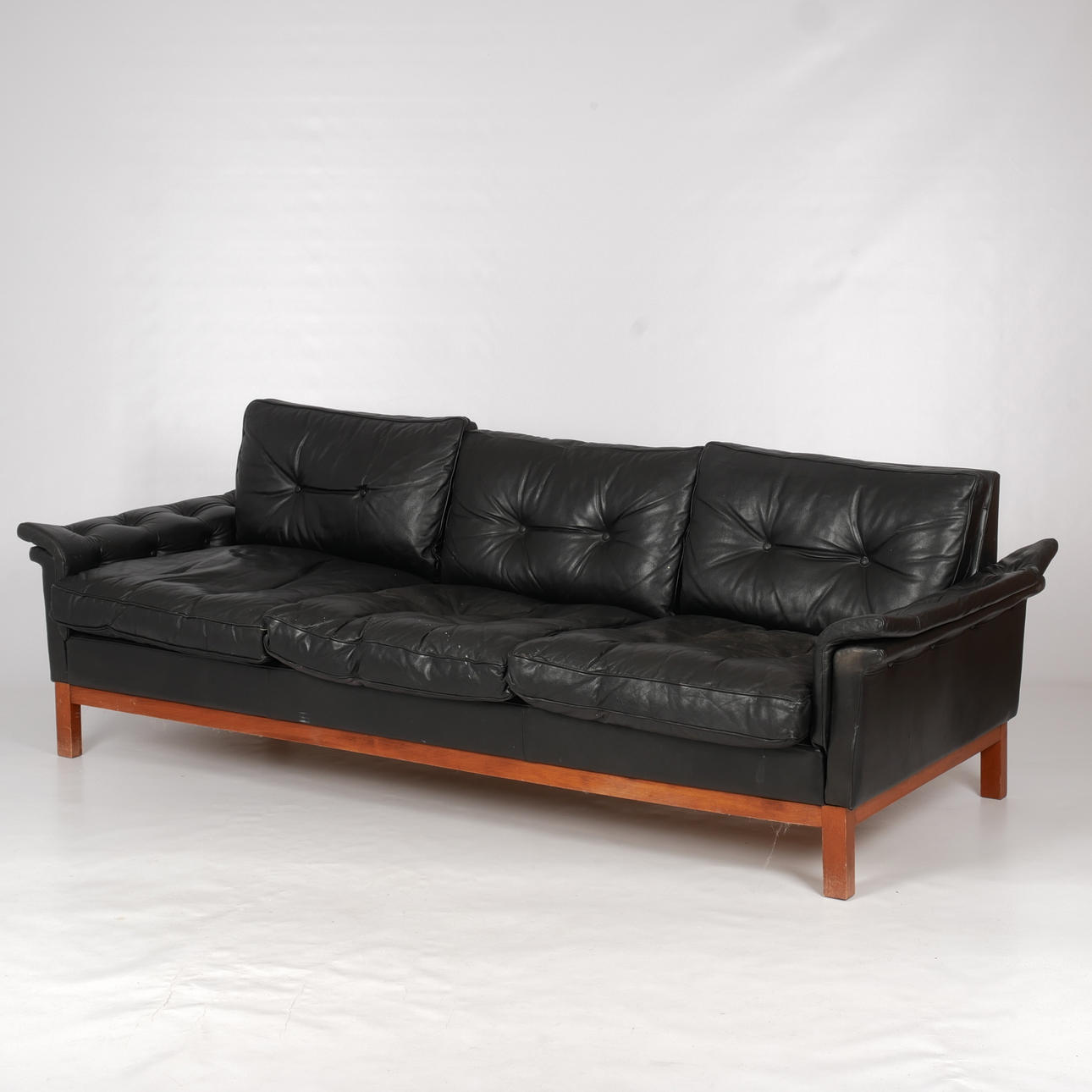 Un sofá, «Kardinal 3", IKEA, años 70.