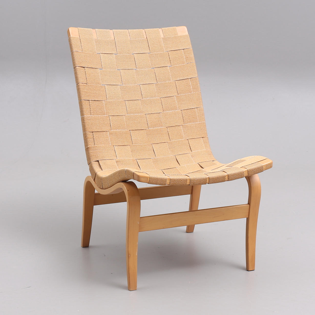 BRUNO MATHSSON. Stol „Eva“, sadel/bøjet træ, Dux, mærket.