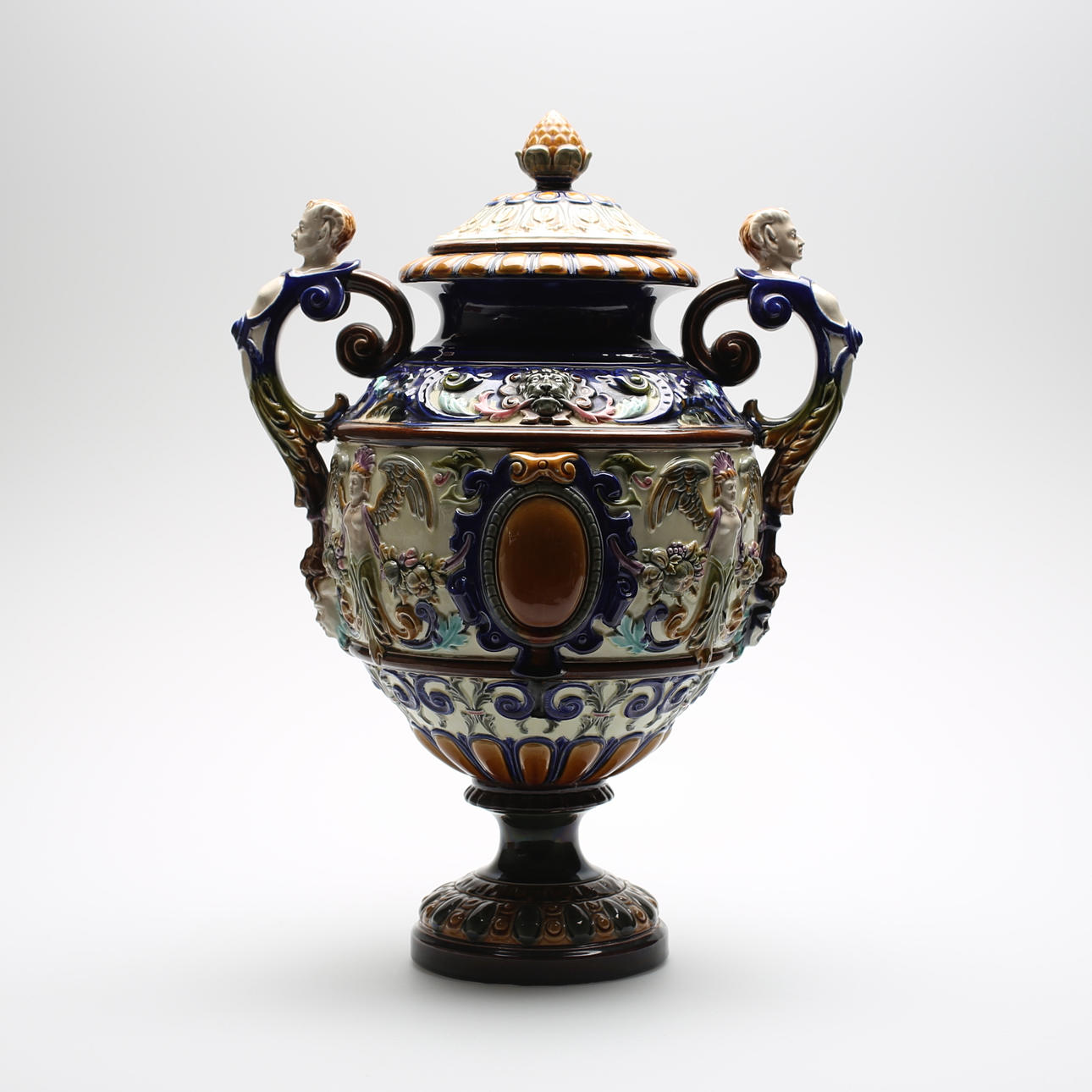 PRAKTURNA, Majolika, Rörstrand, möjligen Hugo Tryggelin, omkring år 1900.