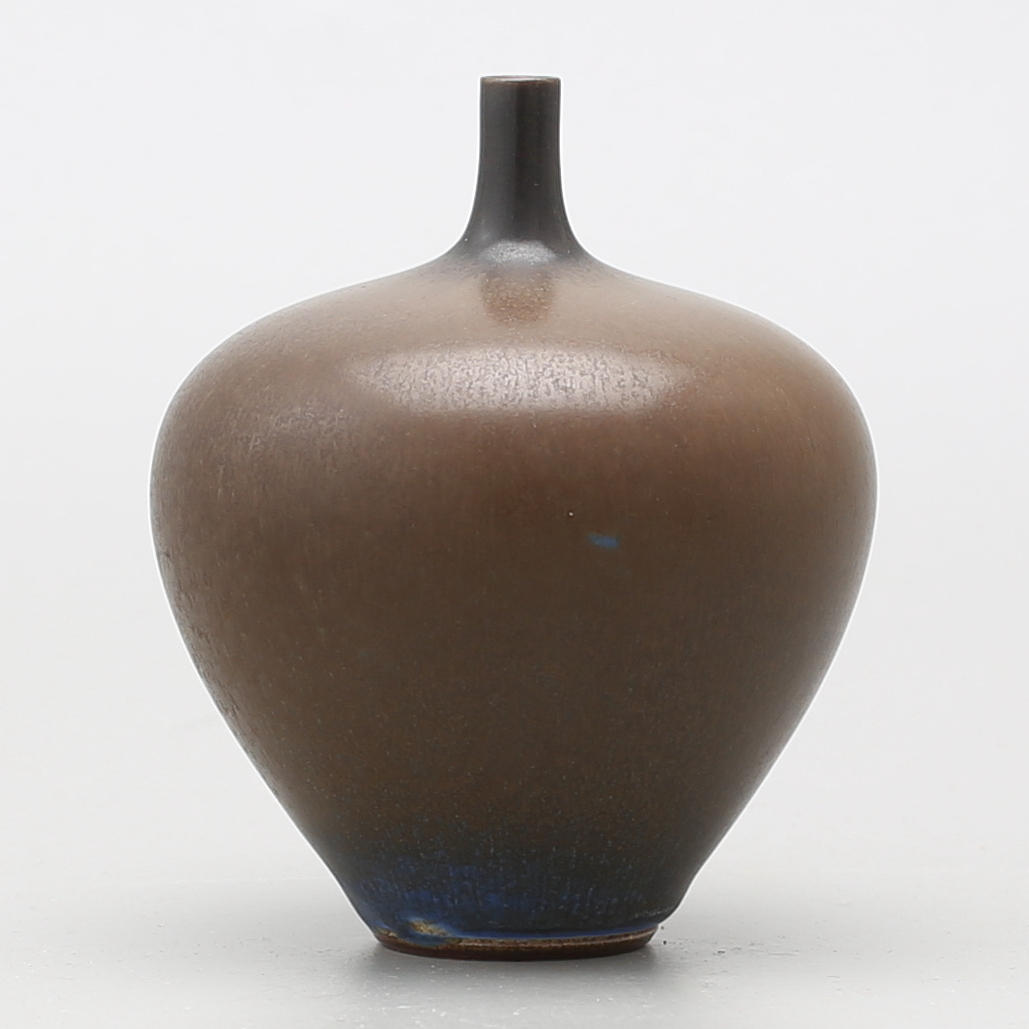 BERNDT FRIBERG. Vas, stengods, Gustavsbergs studio Signerad Friberg studiohanden.