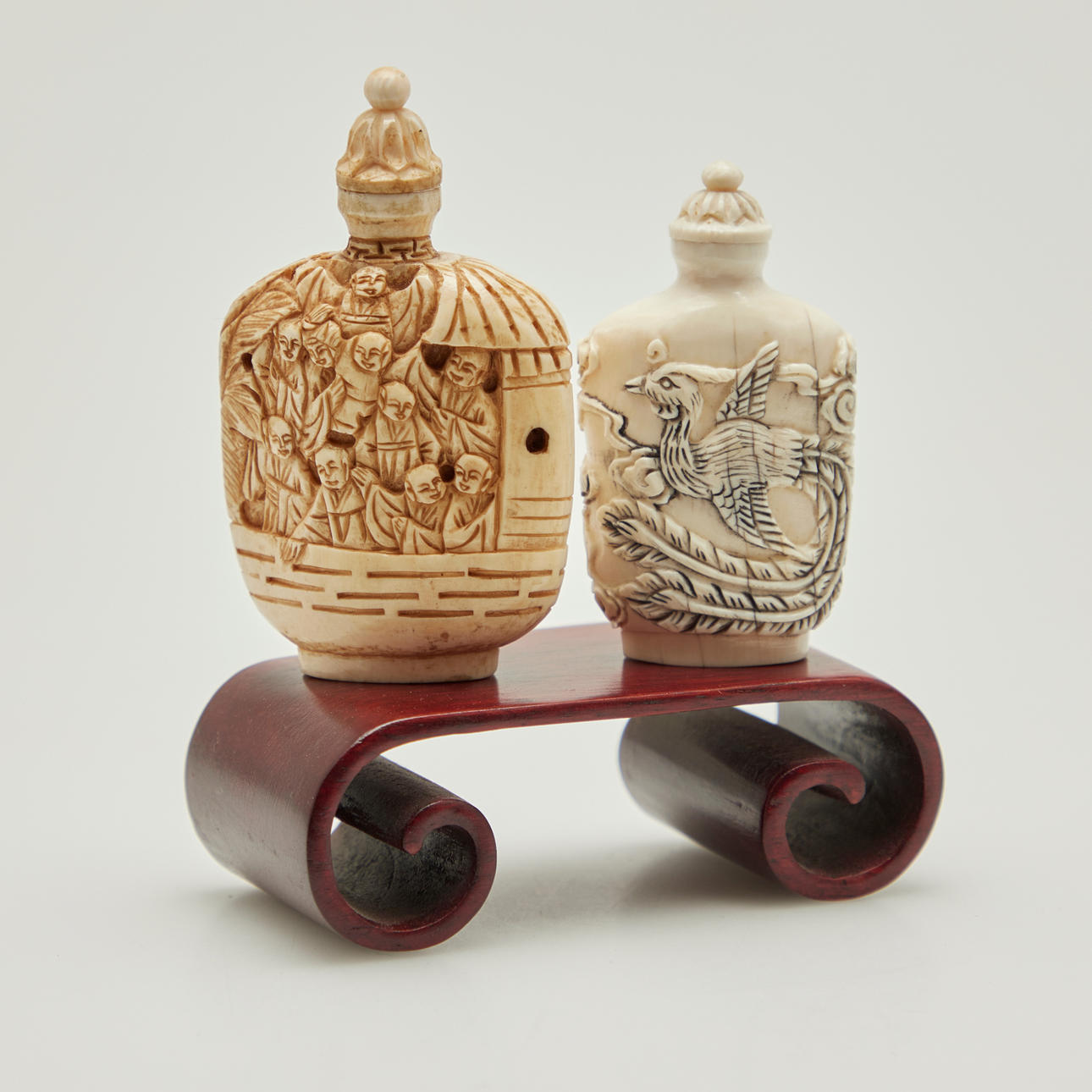 snusflaske og æske, knogle (2).