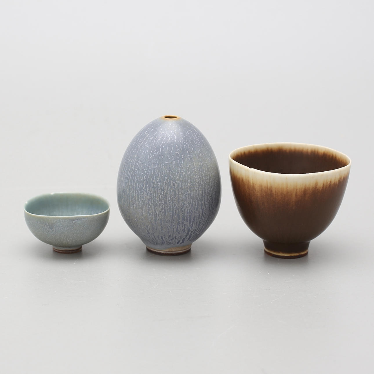 BERNDT FRIBERG. VAS samt SKÅLAR, stengods. Gustavsberg. signerade med studiohanden.