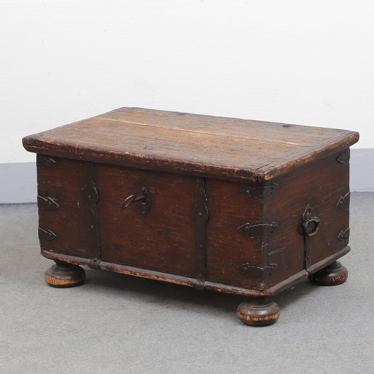 COFFIN, 18TH CENTURY.