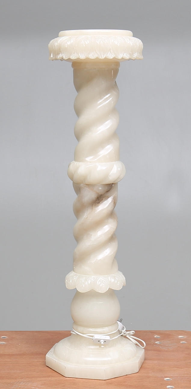 PIDESTAL, alabaster, 1900-talets mitt.