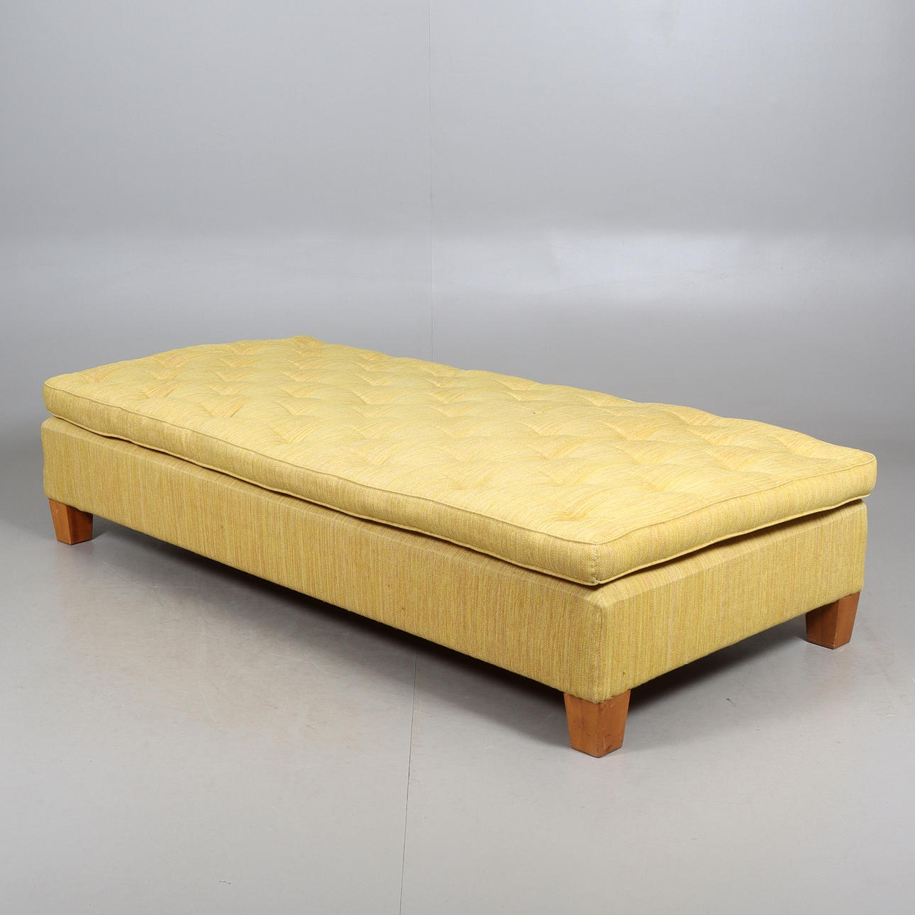 DAGBÄDD, Backmans Möbler, Umeå. 1940-tal.