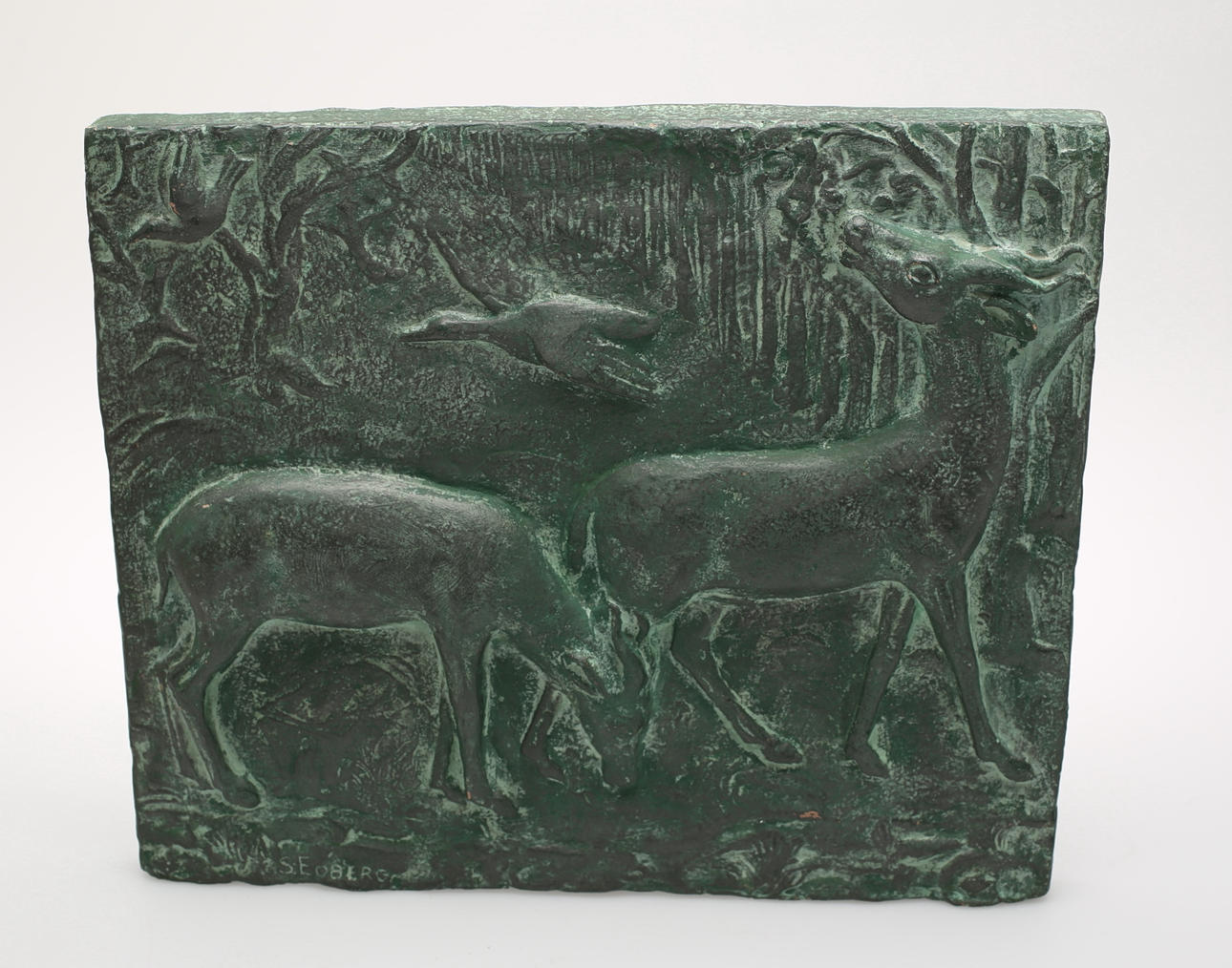 VÄGGRELIEF, bronserat lergods. Signerad S. Edberg.