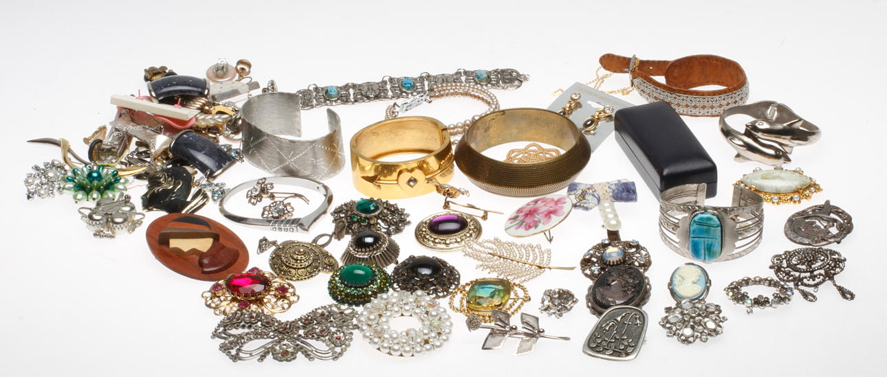 BIJOUTERIER, 1900-tal.