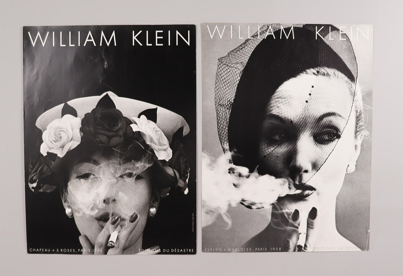 William Klein, 2 julistaa, 'Katastrofien versiot' (2).