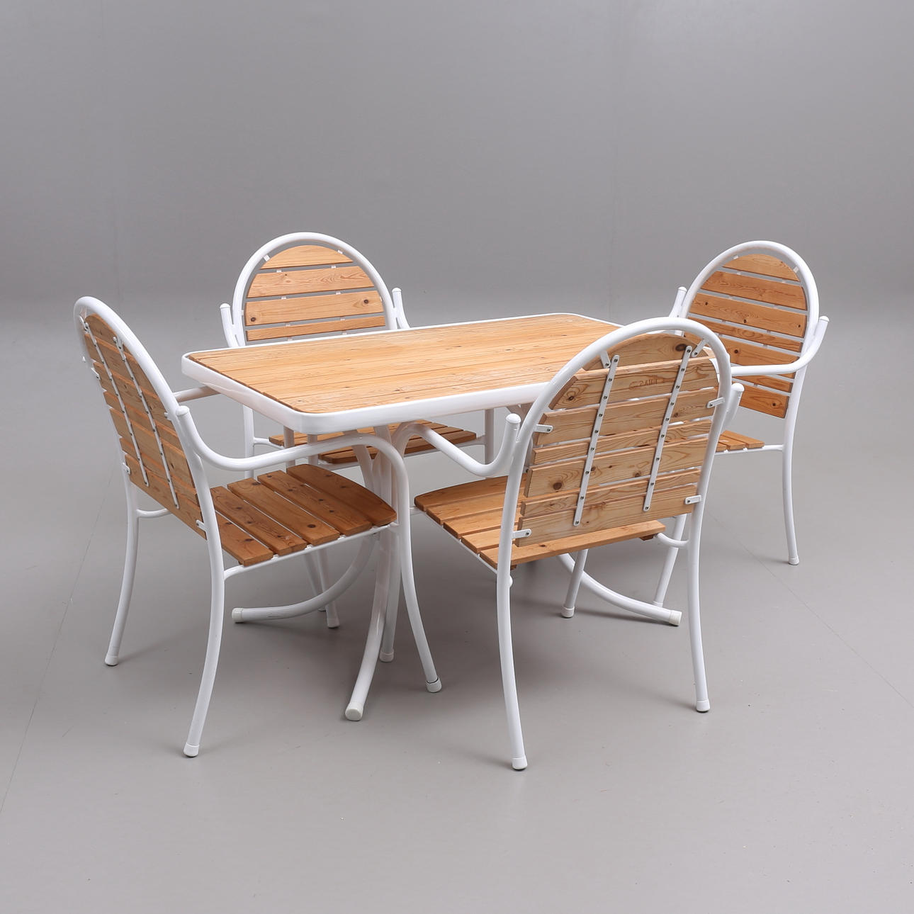 TRÄDGÅRDSMÖBEL, 5 delar, stålrör/furu, samtida.