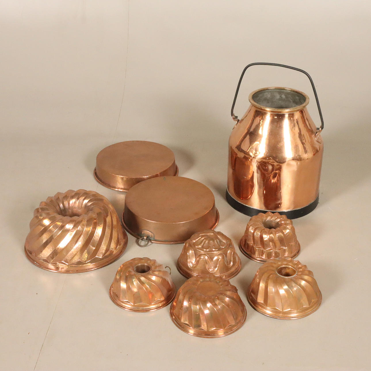 COPPER OBJECTS, 9 pieces. Silver & Metals - Pewter, Brass & Copper ...