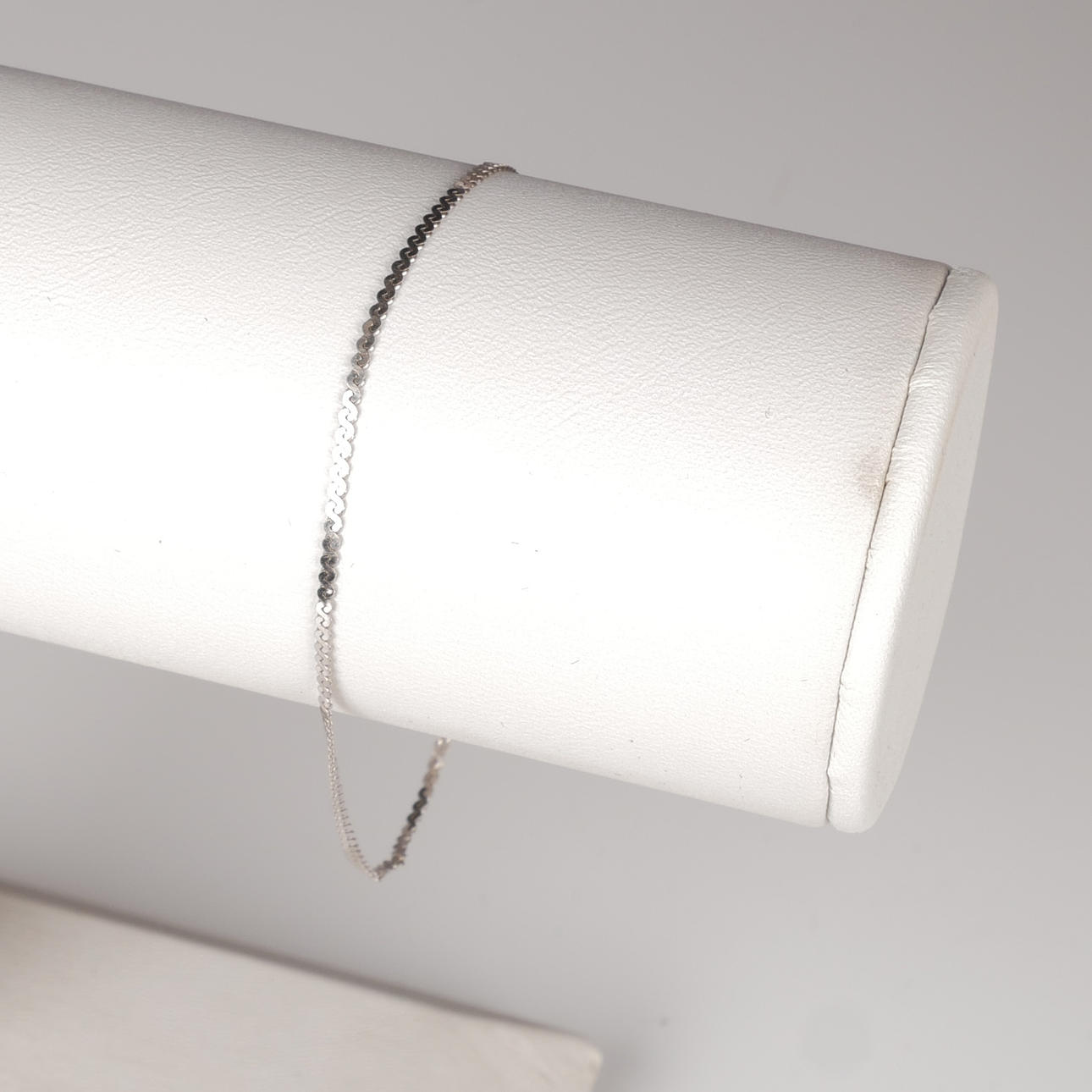 RANNEKORU, valkokulta K18.