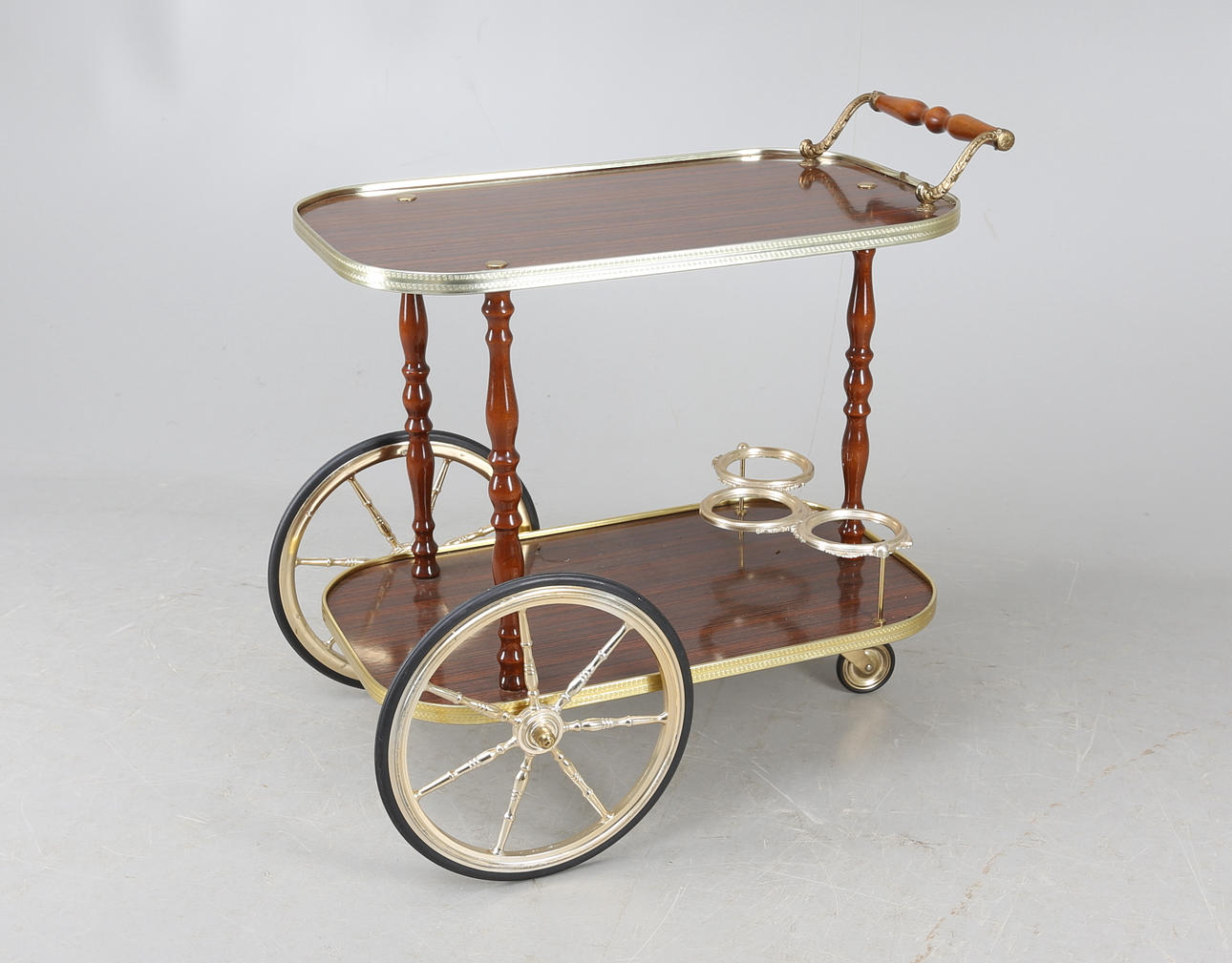 SERVERINGSVAGN, 1900-tal.