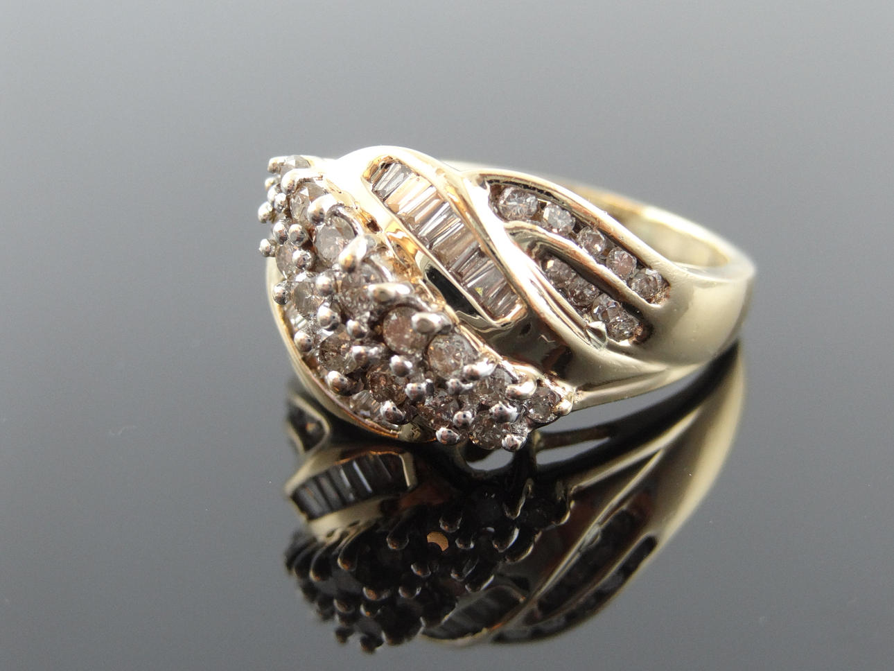 COCKTAIL DIAMANT RING 1,00cts 14k.