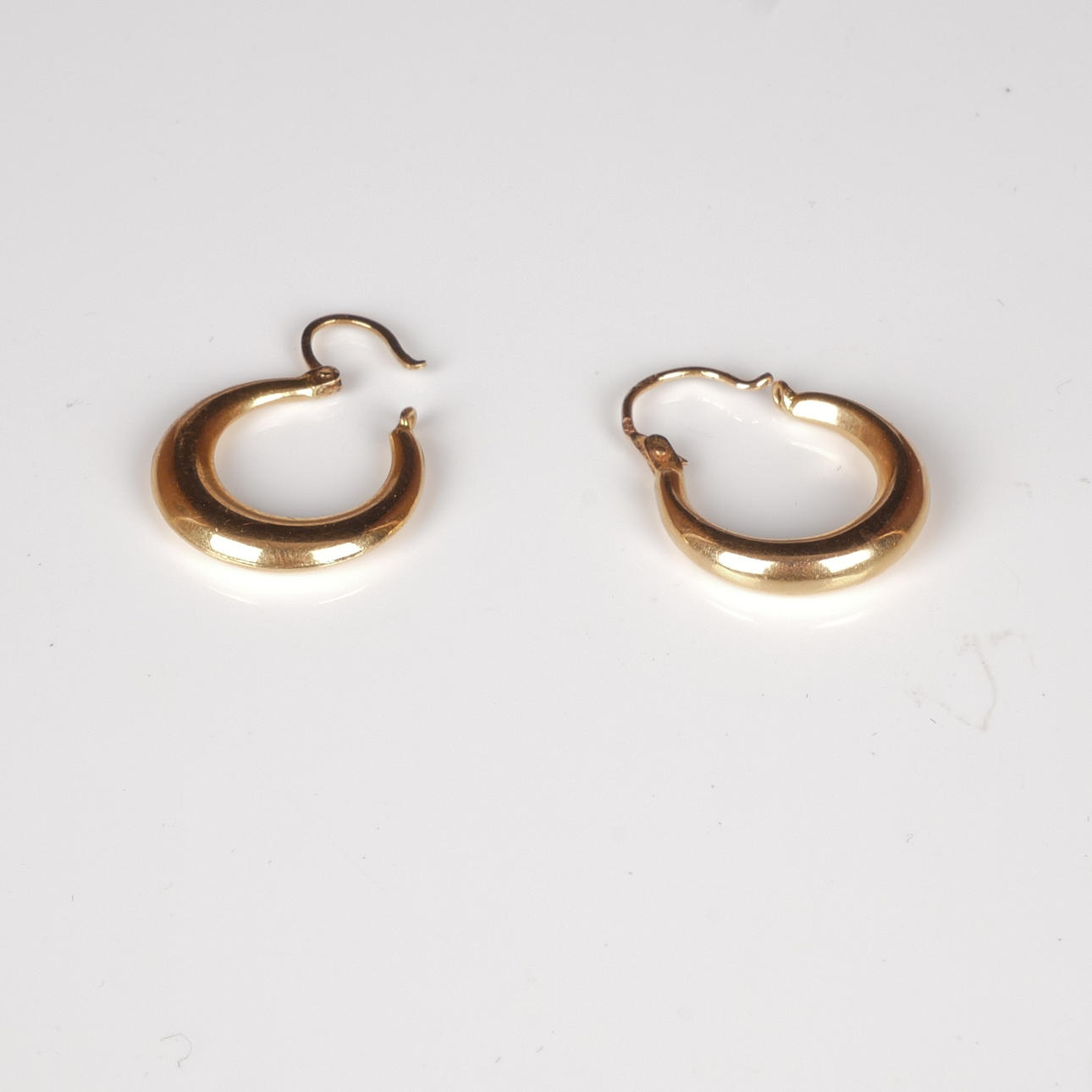 OHRRINGE, ein Paar, Creolen, Gold 18K.