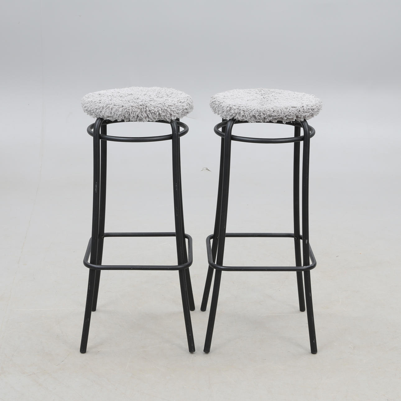 Ein Paar Barhocker, Ikea „Agne“.