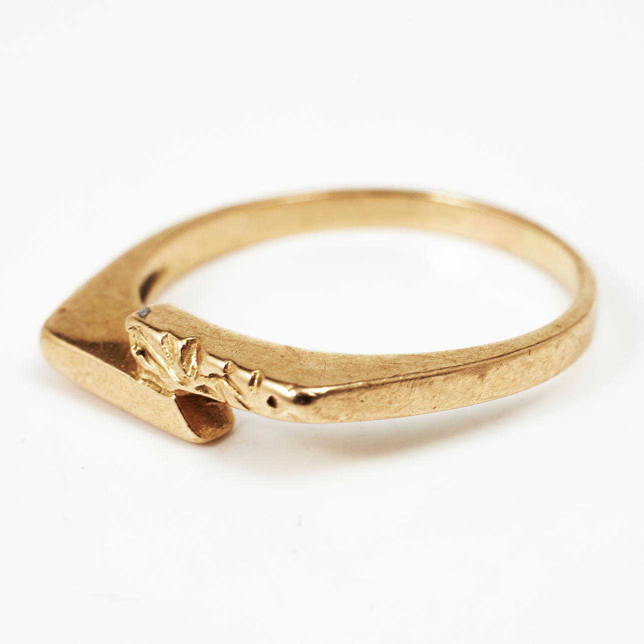 RING, 18 k guld, svensk kontrolstempel.