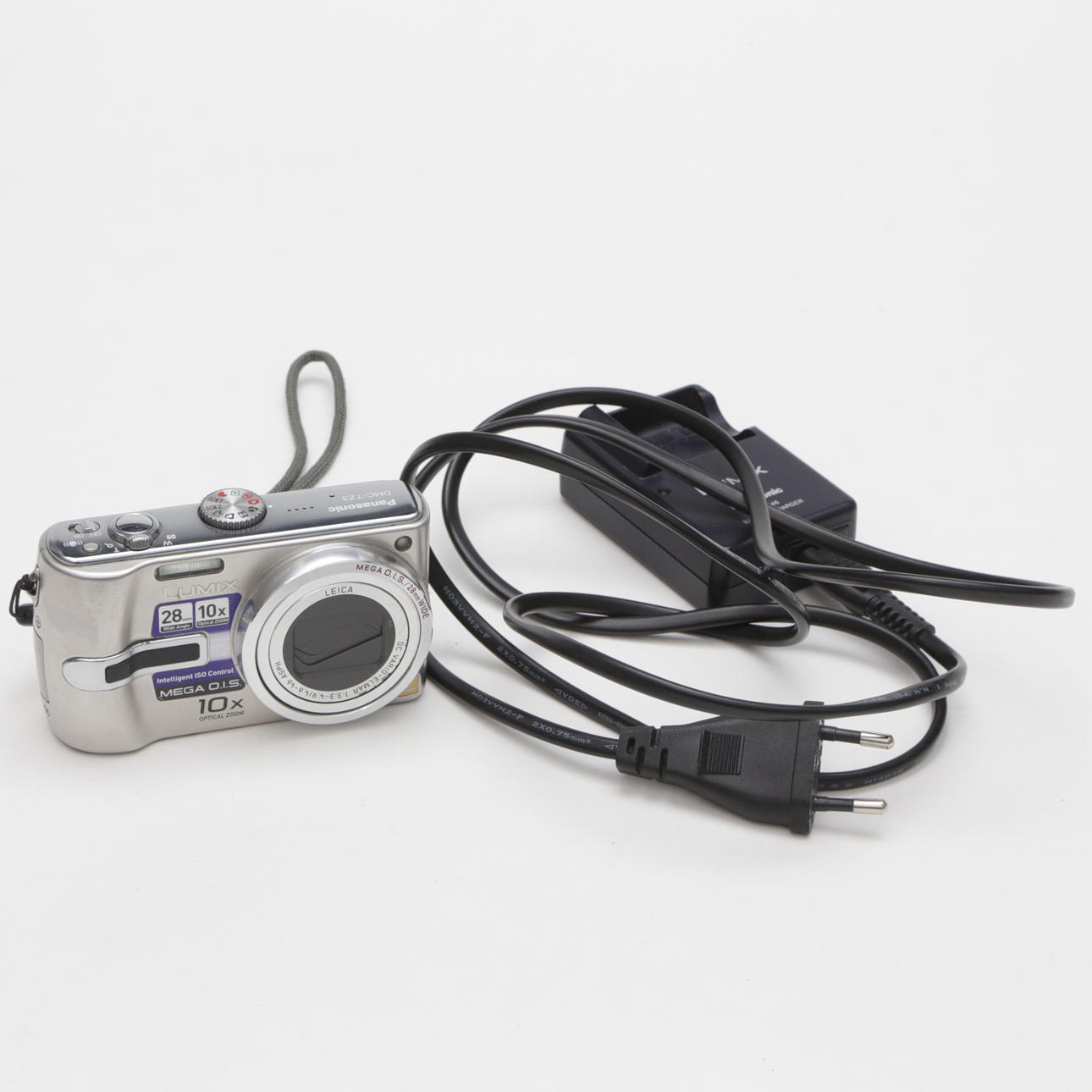 CAMERA, Panasonic DMC-TZ3, Lumix, Mega O. IN. S. with charger.