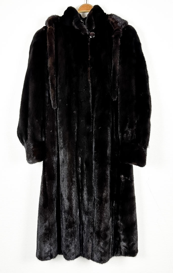 PÄLS med luva, Saga Mink, Cassels.