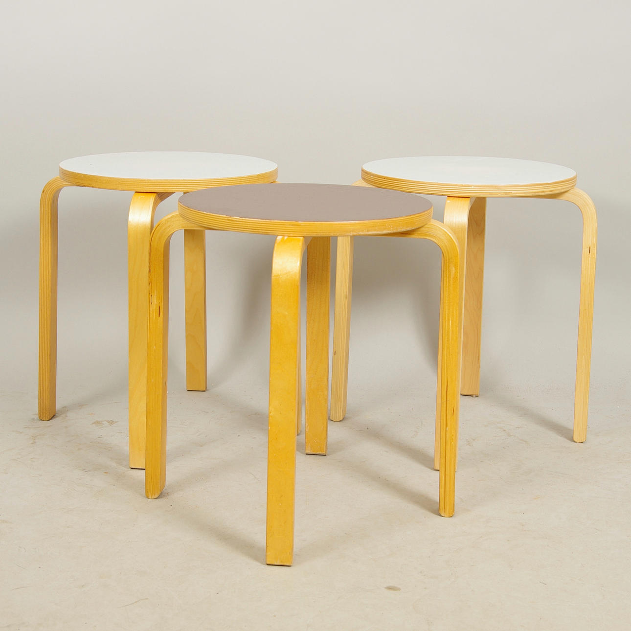 PALLAR, 3 stycken, böjträ.