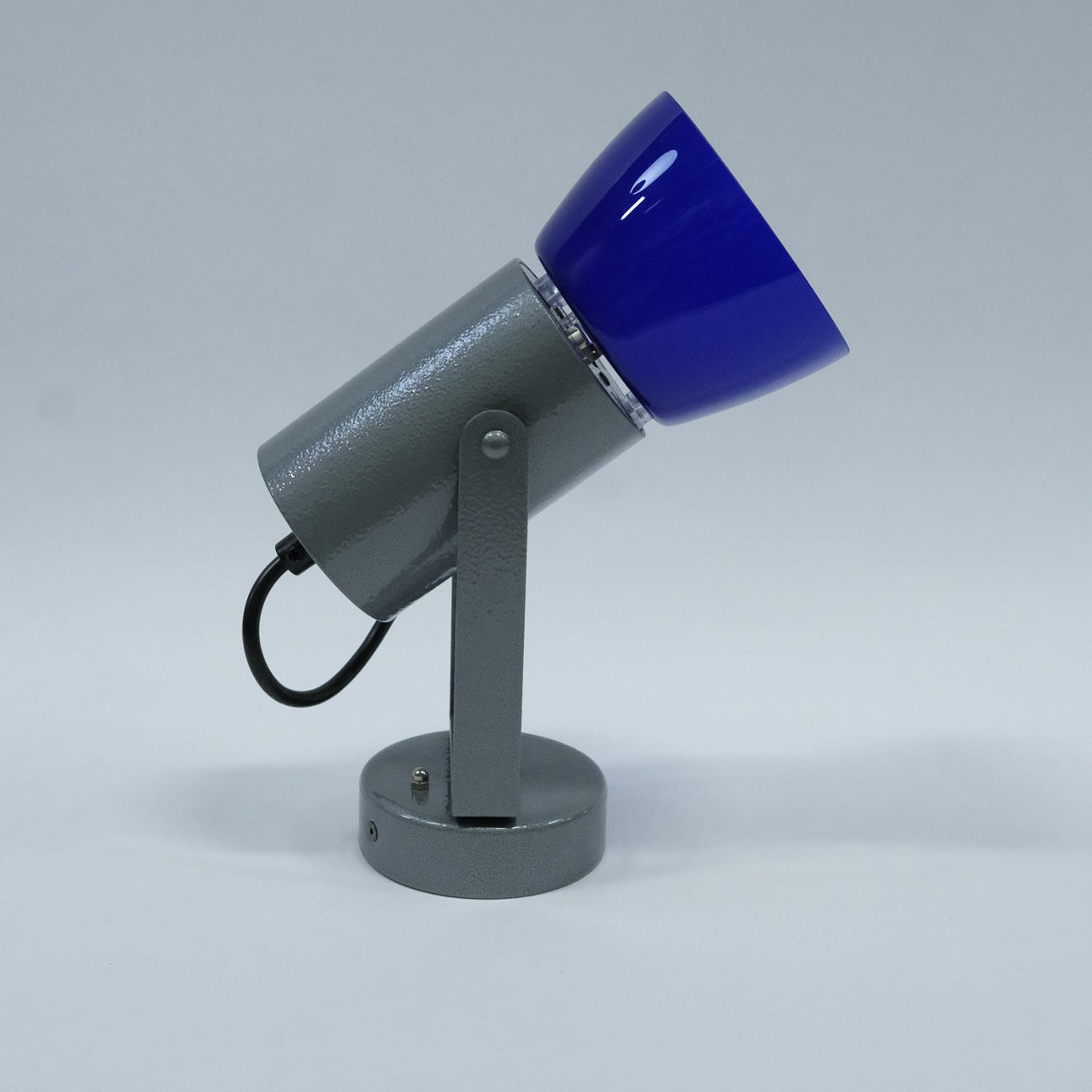 DISEÑO DE PROSTAMA. LÁMPARA DE PARED.