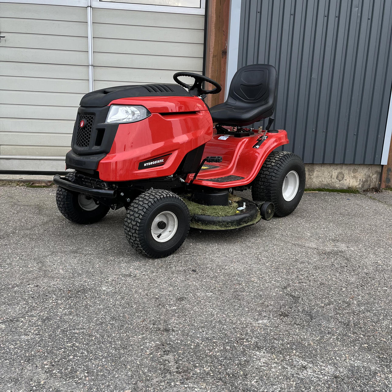 pientraktori MTD Optima LG 200 H.