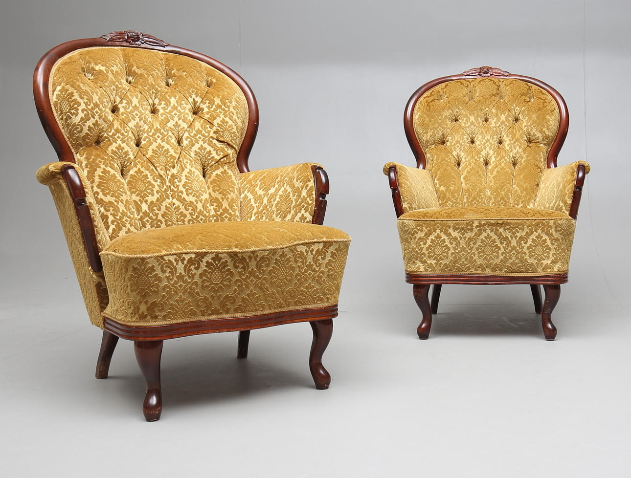 FÅTÖLJER, ett par, nyrokokostil, 1900-talets mitt.