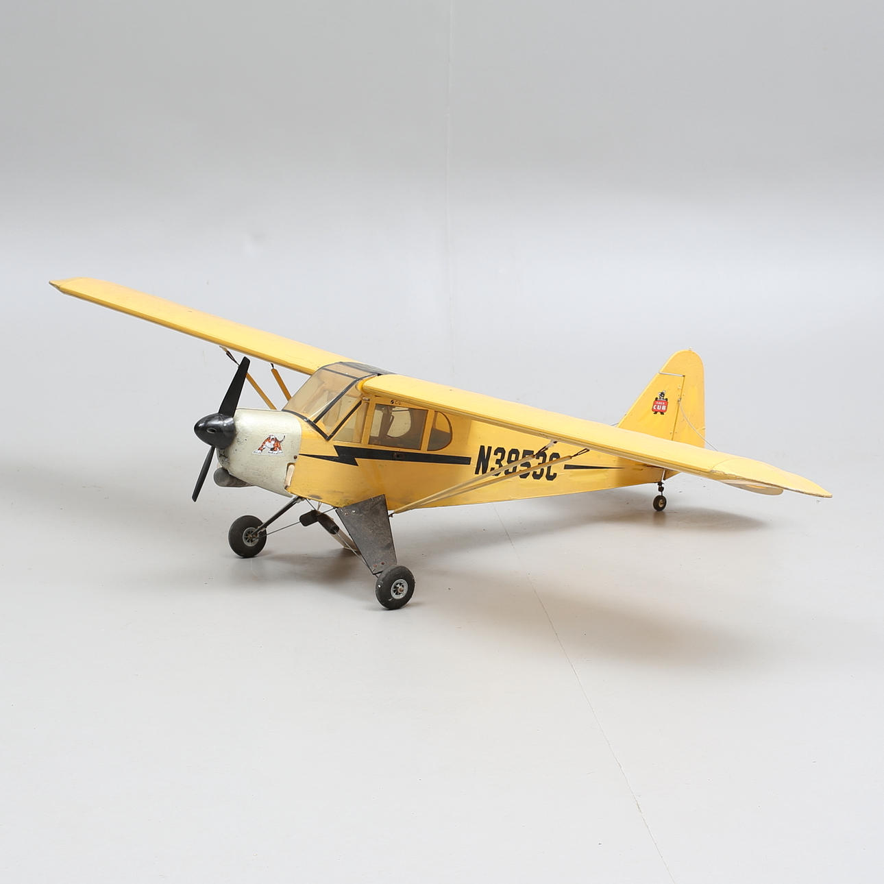 MODELLFLYGPLAN, Piper Cub, med förbränningsmotor.