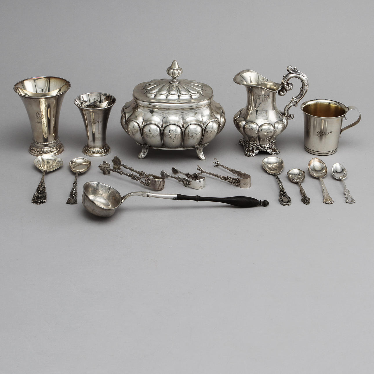 SILVER, 15 delar, vikt ca 740 gram.