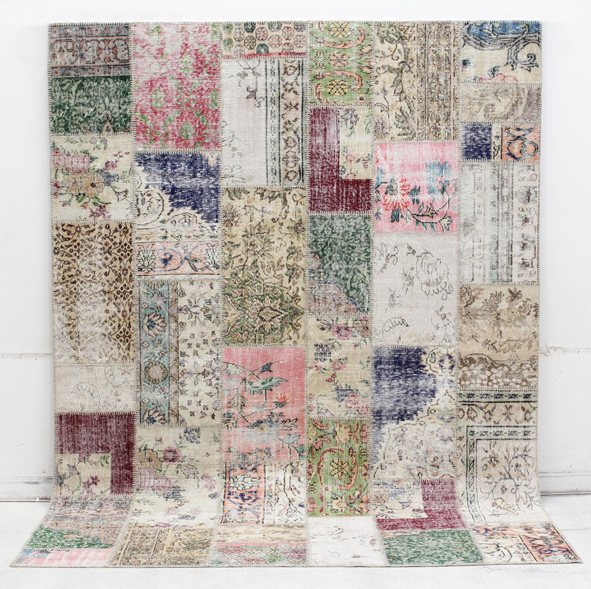MATTA, carpet patchwork, 310 x 231 cm.