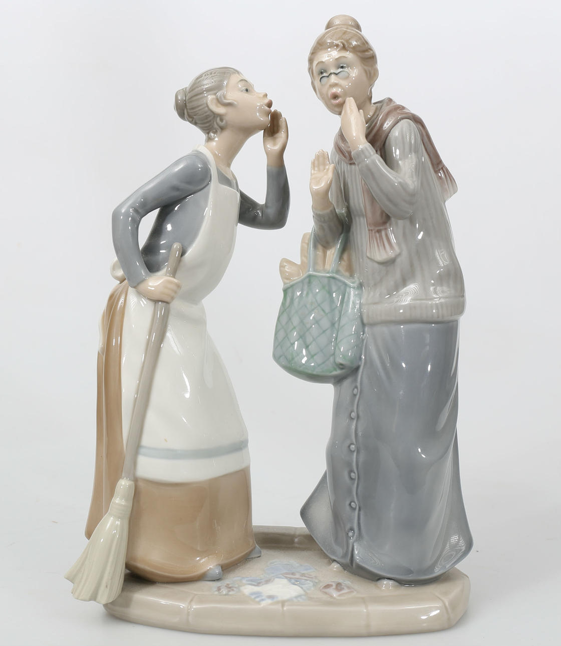 FIGURIN, porslin, Skvallertanter, Lladro.