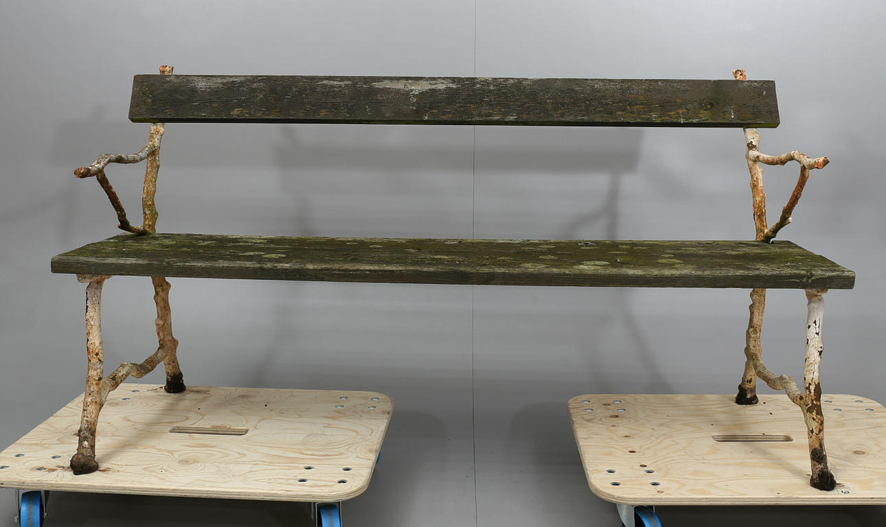 BÄNK, gjutjärn och träribbor, 1900-talets första hälft.