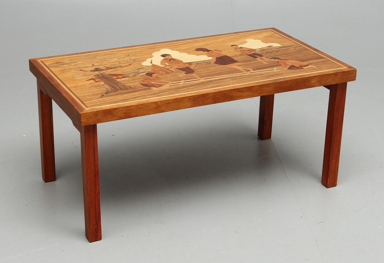 SOFFBORD med intarsia, 1900-talets mitt.