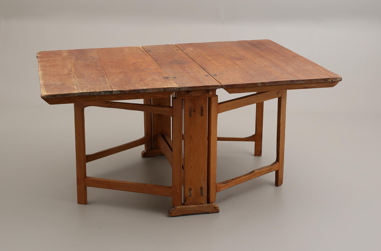 SLAGBORD, allmoge, 17/1800-tal, dubbla grindar.