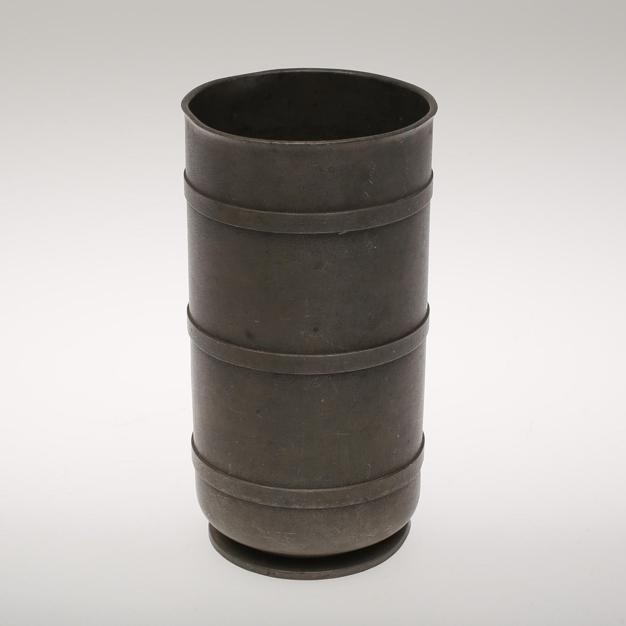 TENNVAS, Art Deco, stämplat Edvin Ollers, Z 8.