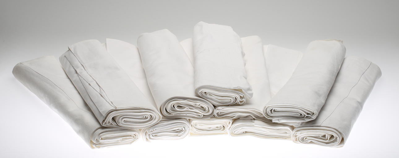 PARTI SÄNGLINNE, 10 delar.