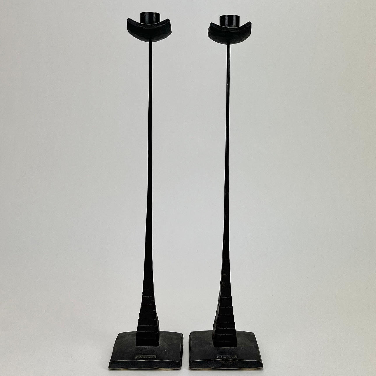 LARS LARSSON. Ljusstakar, ett par, smide.