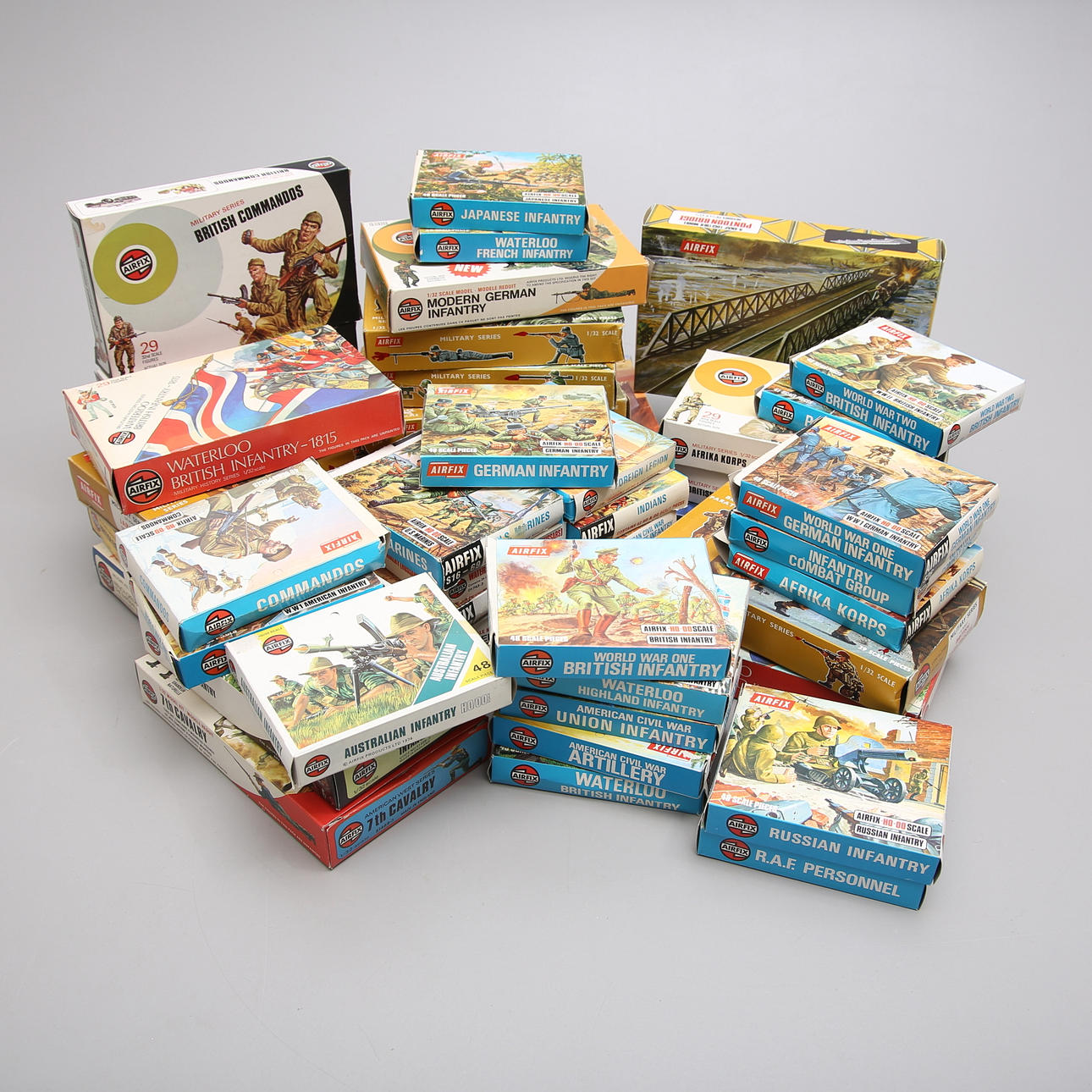 AIRFIX, 44 boxes with plastic soldiers, 1970s.