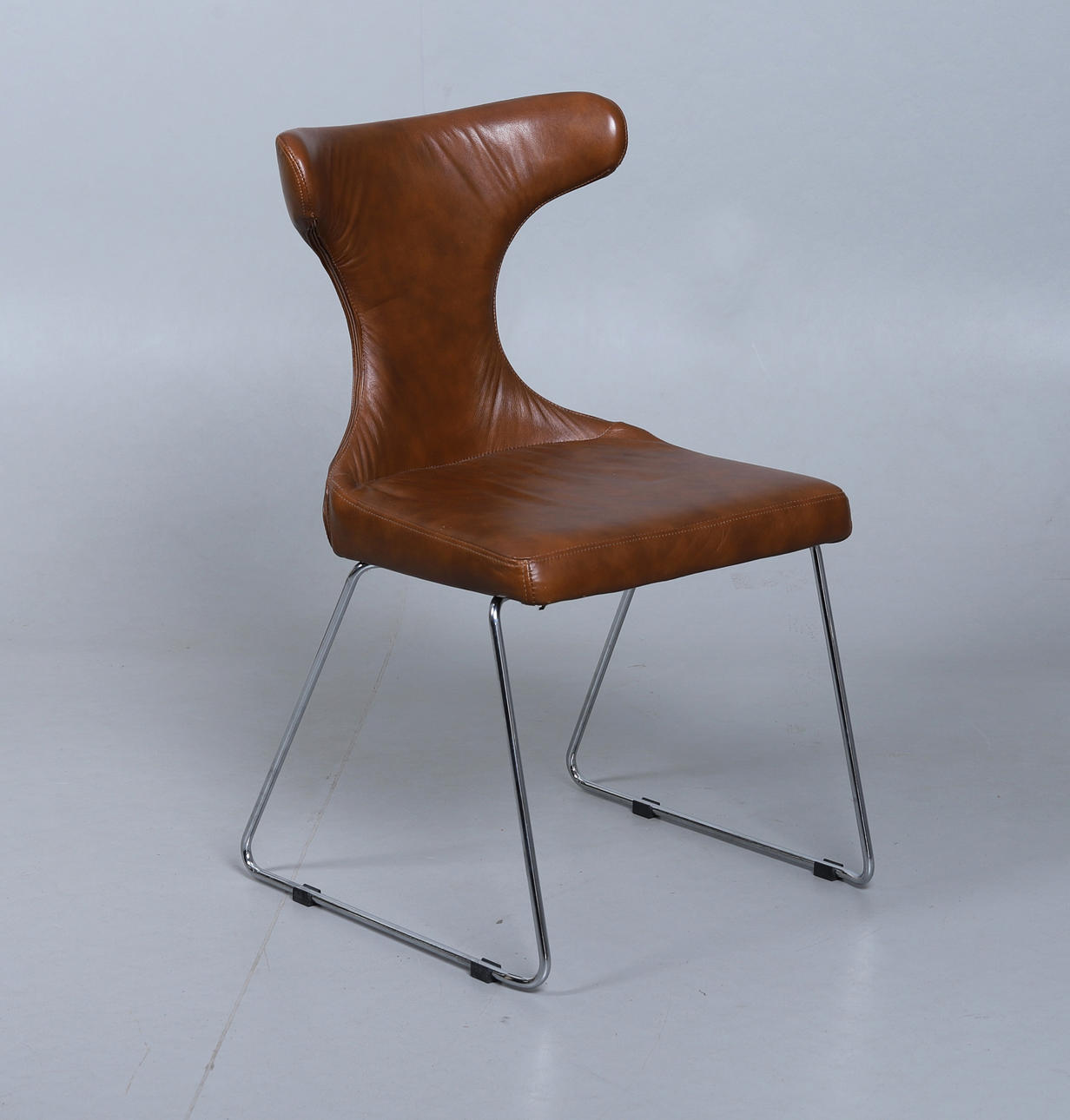 STOL, "Moon Stol", konstläder, stålrör.