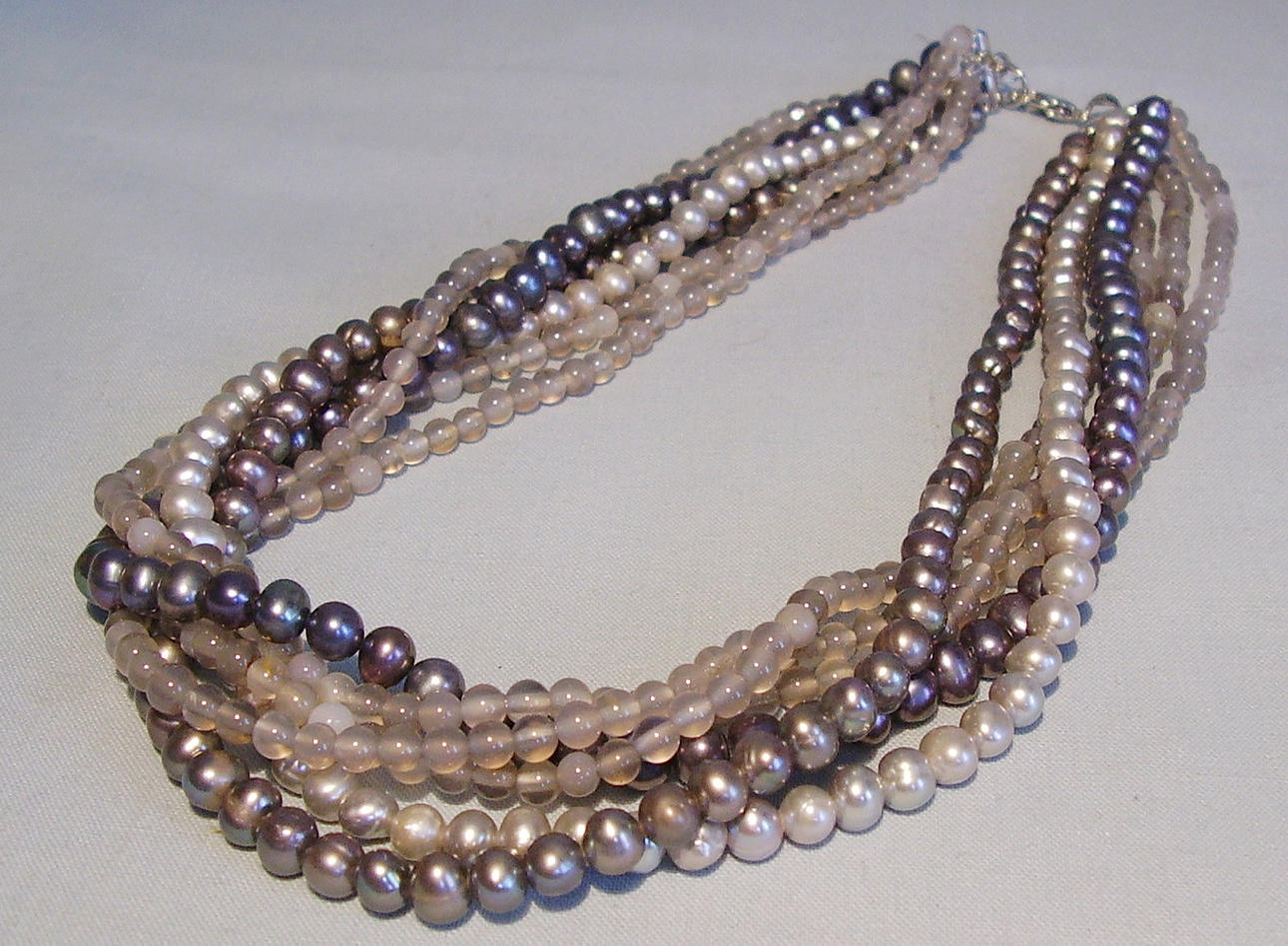 6-RADS HALSBAND av pärlor och agat silver.