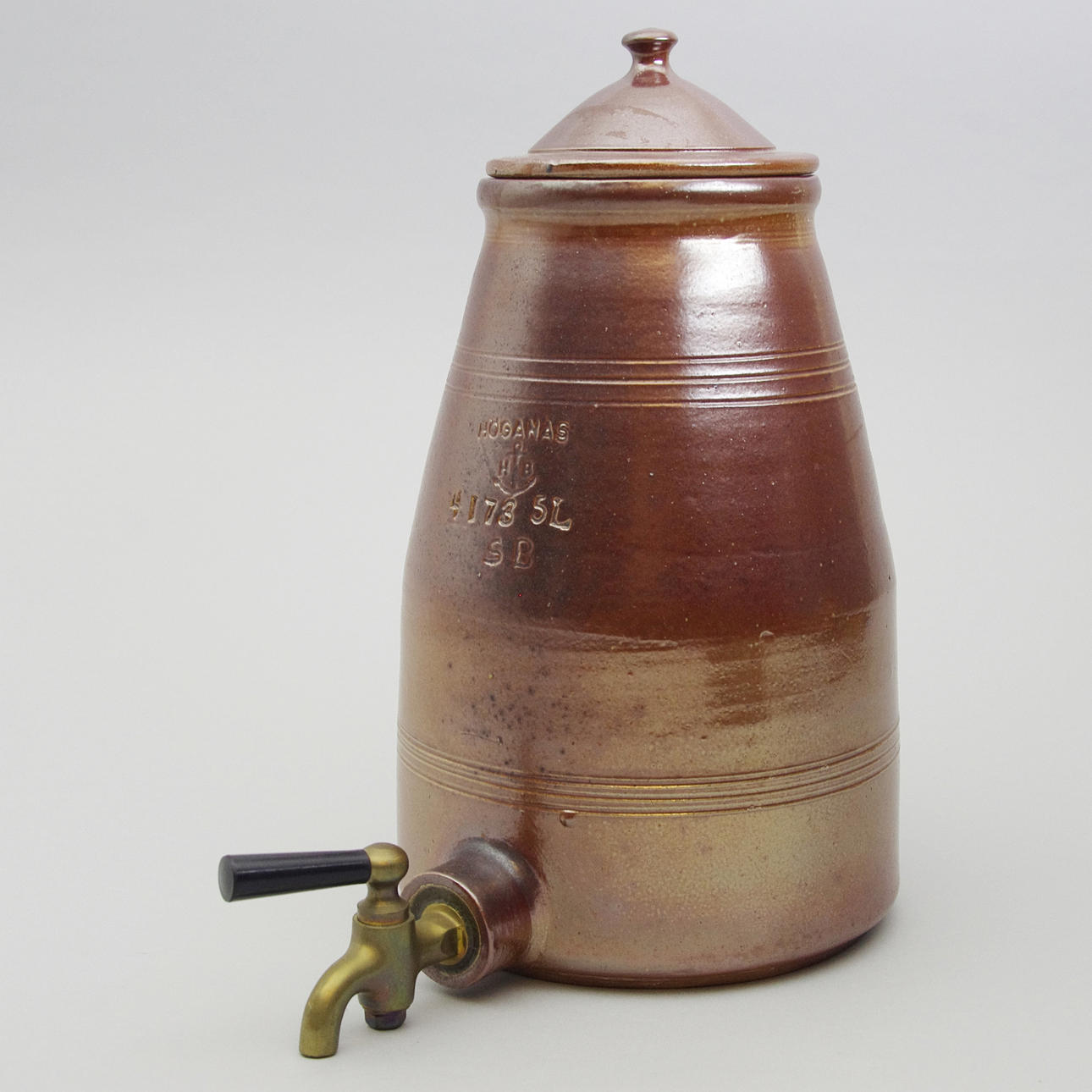 KRUS MED TAPPKRAN, keramik, Sven Bolin, Höganäs.