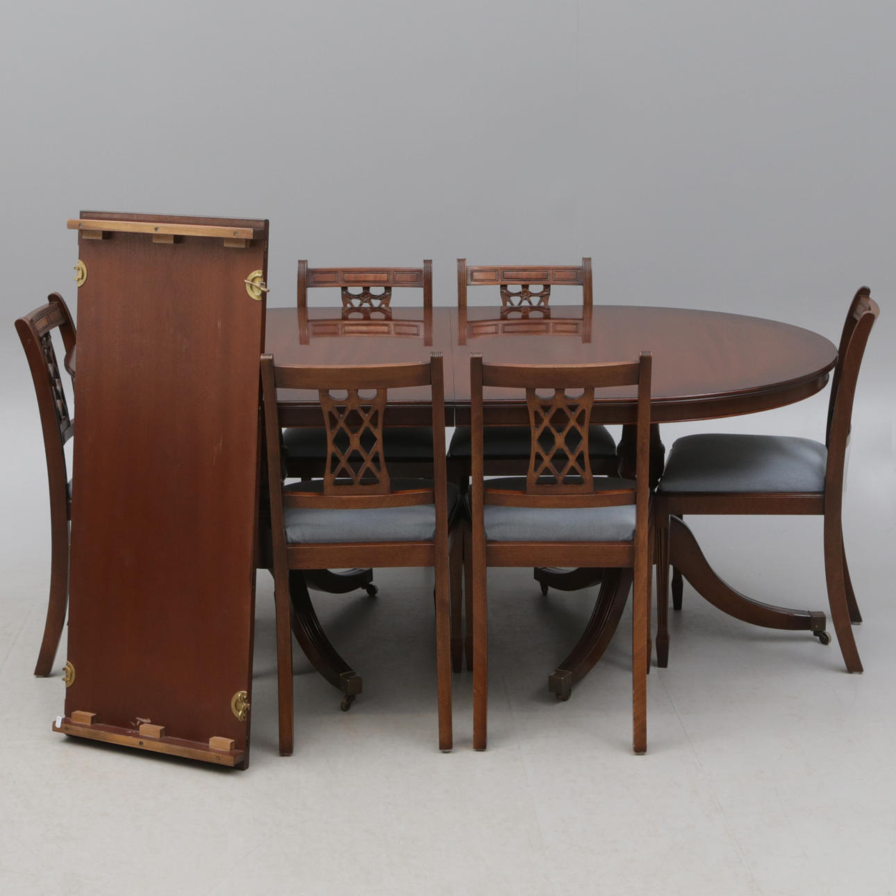 DINING ROOM GROUP, 7 pieces, with additional insert top, England.
