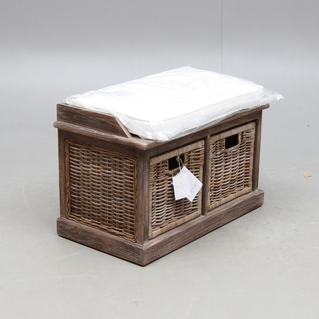 BÄNK, med förvaring, Artwood, 2000-tal.