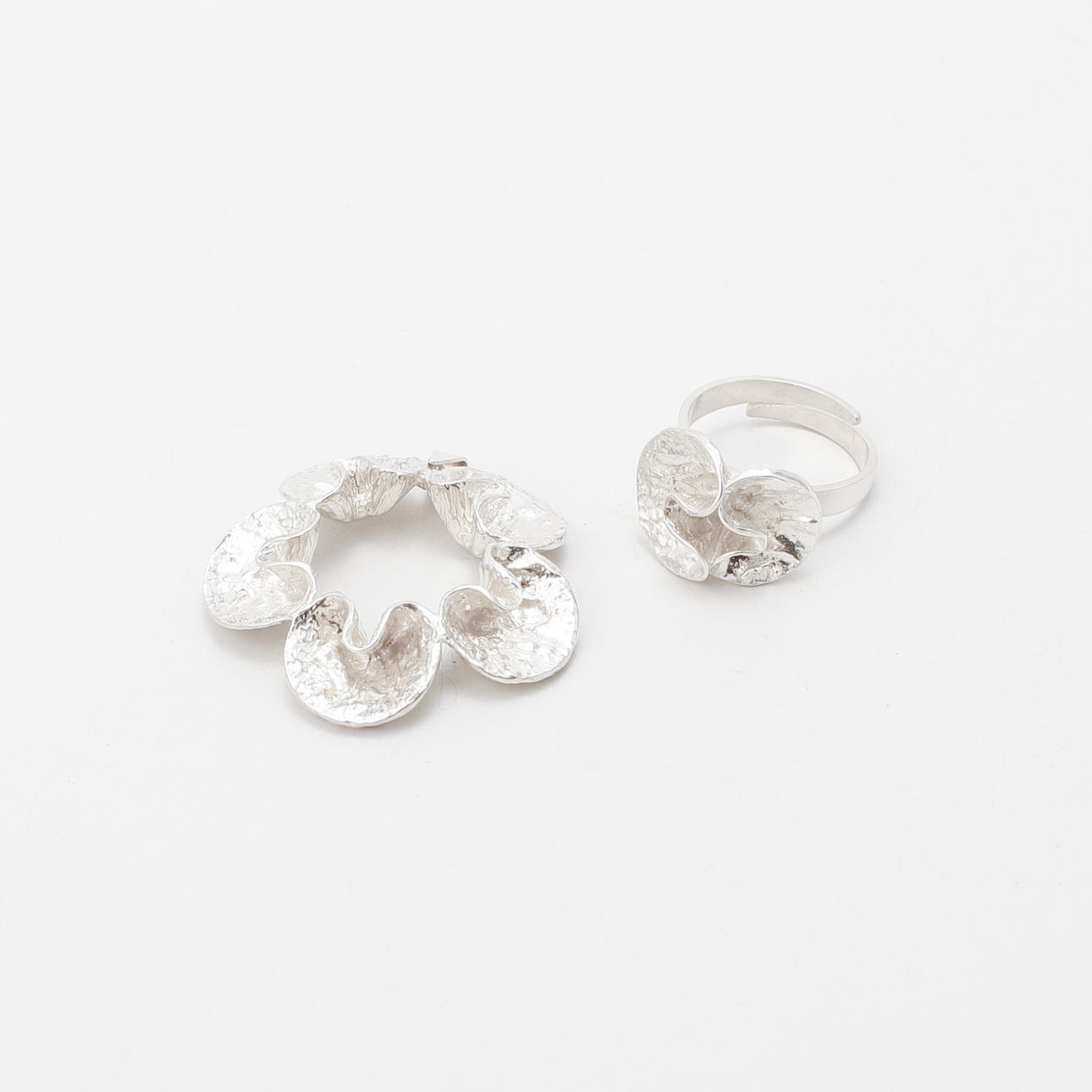 THERESIA HVORSLEV. Hänge samt ring, silver, Mema, Lidköping.